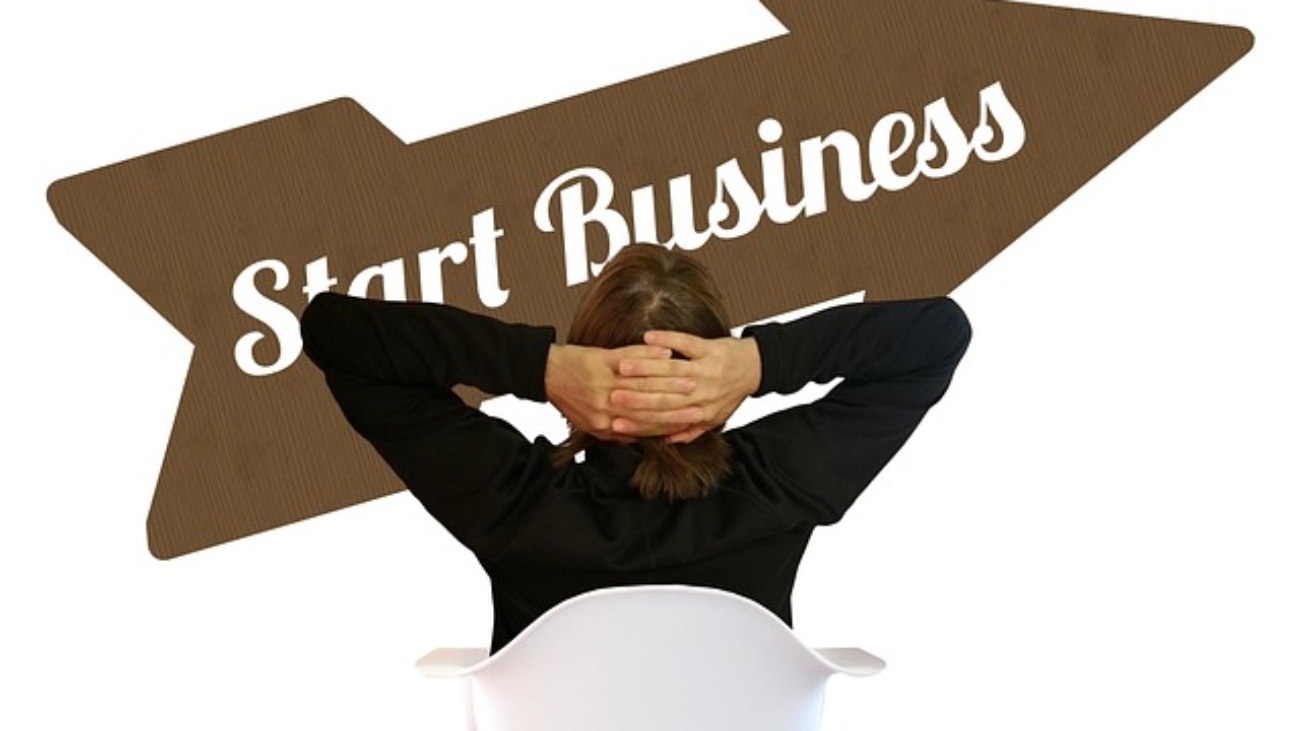 startup, start up, growth hacking, begin, arrow, woman, at the beginning, founding, freelancer, marketing, strategy, social media, online, business, business world, company, management, analyze, idea, market, analysis, growth, method, startup, startup, startup, startup, startup, start up, start up, start up, marketing